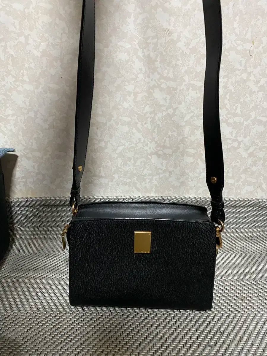 COURONNE クロンヌ ゾーイ クロスバッグ