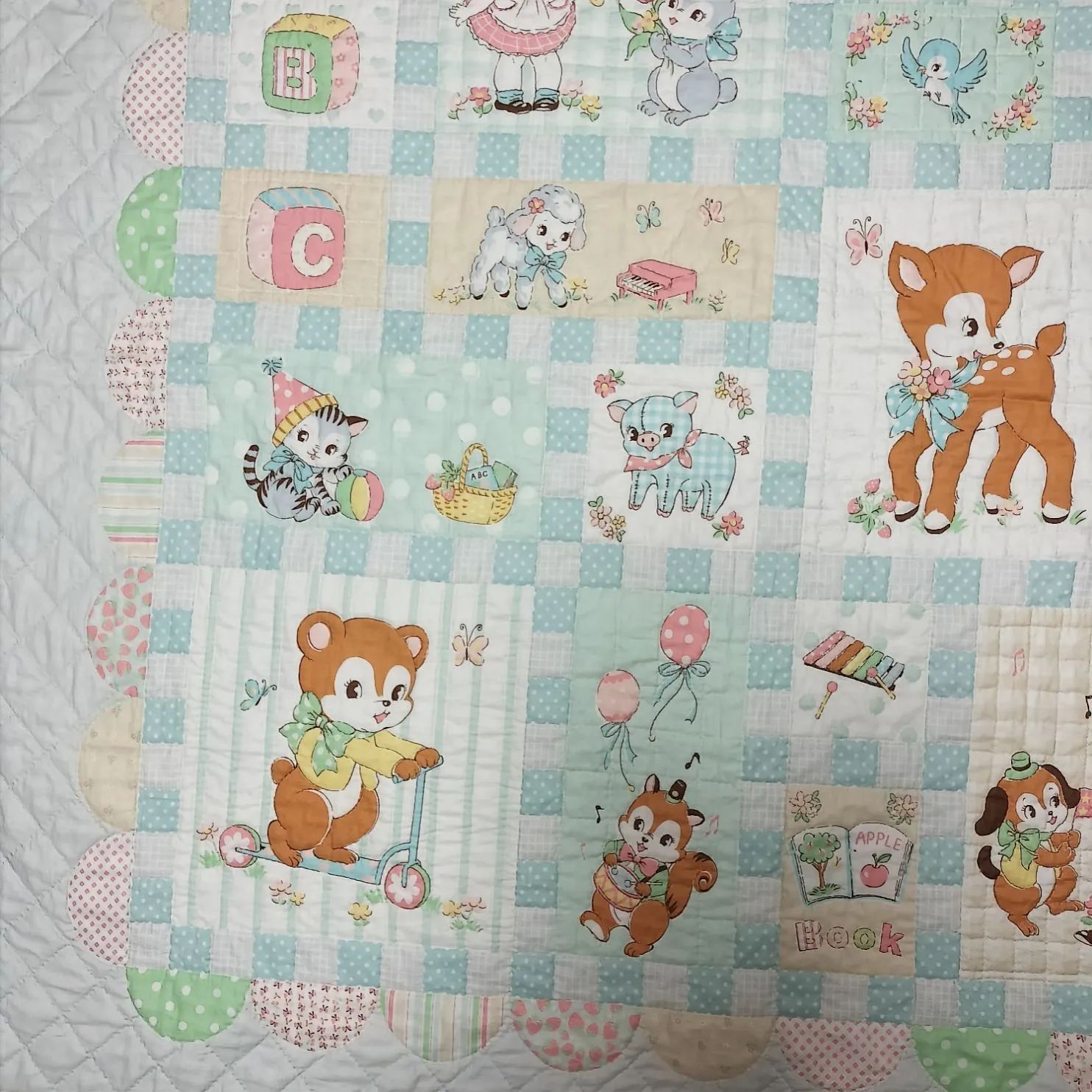 パッチワークキルト　タペストリー  プレイマット　ベビーキルト パッチワークキルト タペストリー プレイマット ベビーキルト