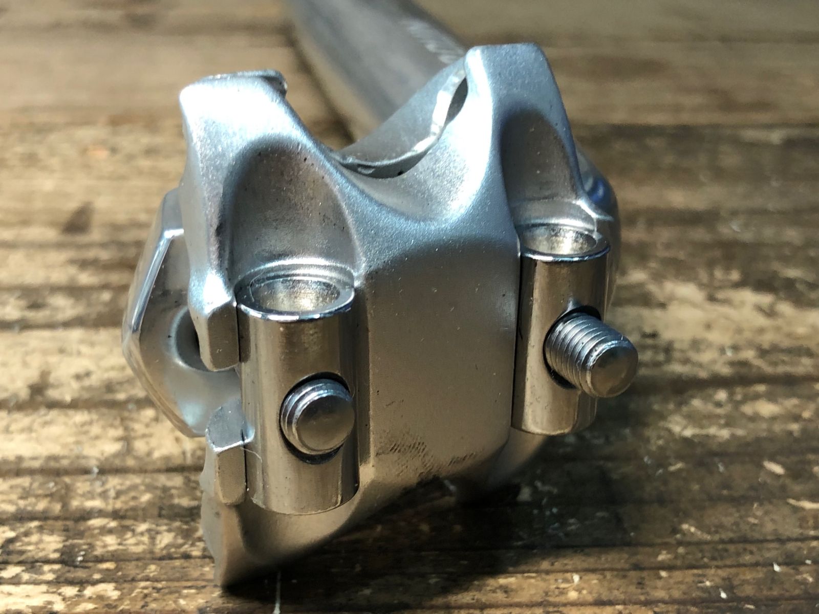 IZ543 日東 NITTO 83 シートポスト シルバー 実測250mm Φ27.2