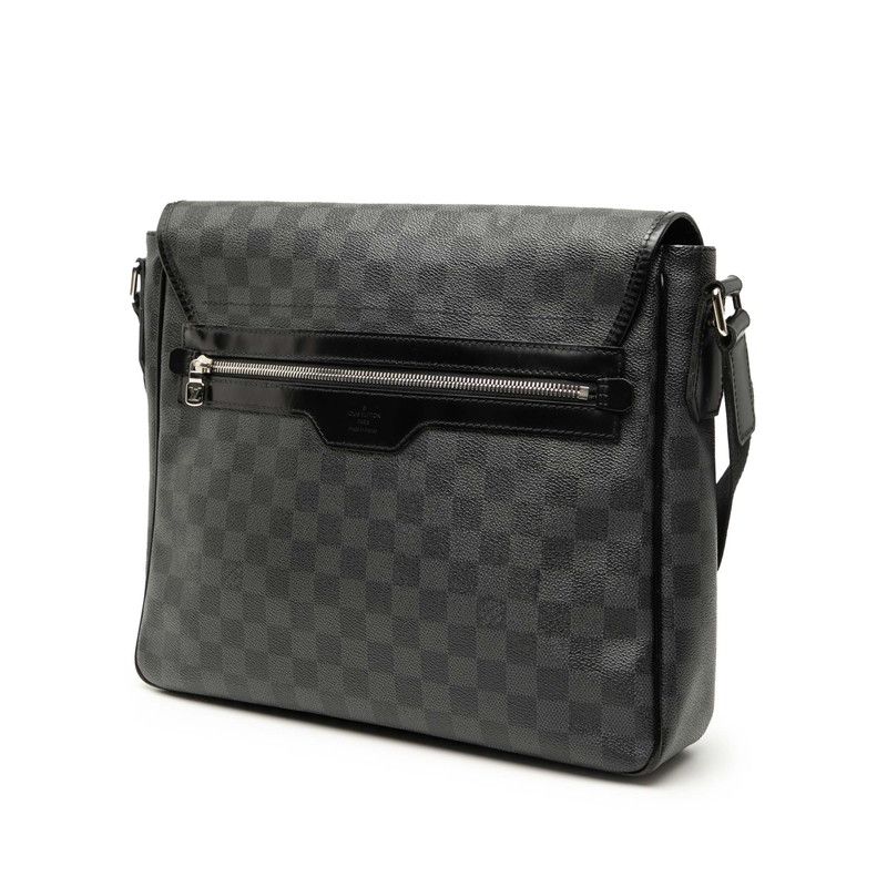 ルイ ヴィトン ダミエ グラフィット ダニエルMM 斜め掛け ショルダーバッグ N58029 ブラック PVC レザー メンズ LOUIS VUITTON 1-0237890