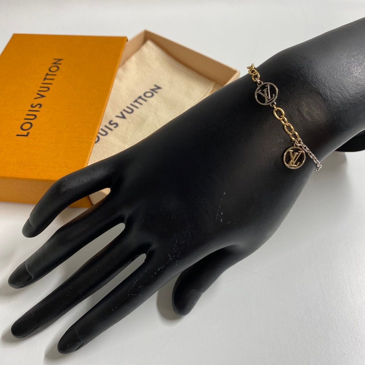 0975 LOUIS VUITTON ルイヴィトン ロゴマニア ブレスレット M68077