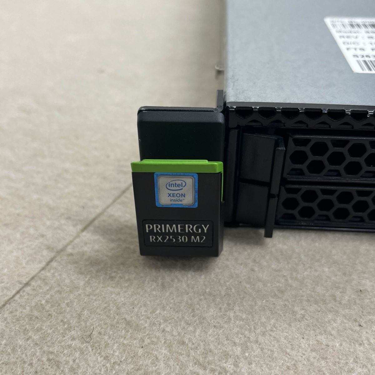 万世商会ラックサーバー:WindowsServer版】Fujitsu Primergy