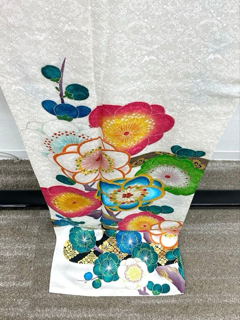 モデル振袖 押切もえ 豪華 銀通し 刺繍 金彩 紋意匠 身丈169cm 振袖 豪華 刺繍 金彩 紋意匠 身丈174cm - メルカリ