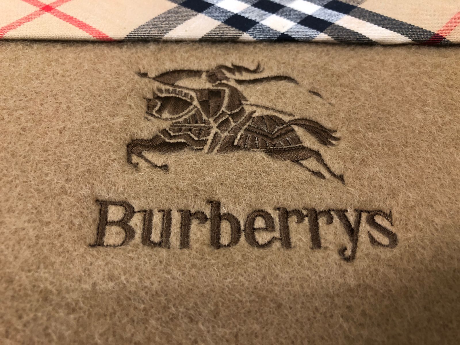 【新品】BURBERRY LONDON 西川産業 毛布 ブランケット Burberry 純毛毛布 ウール100% 未使用 未使用品 バーバリー純毛毛布