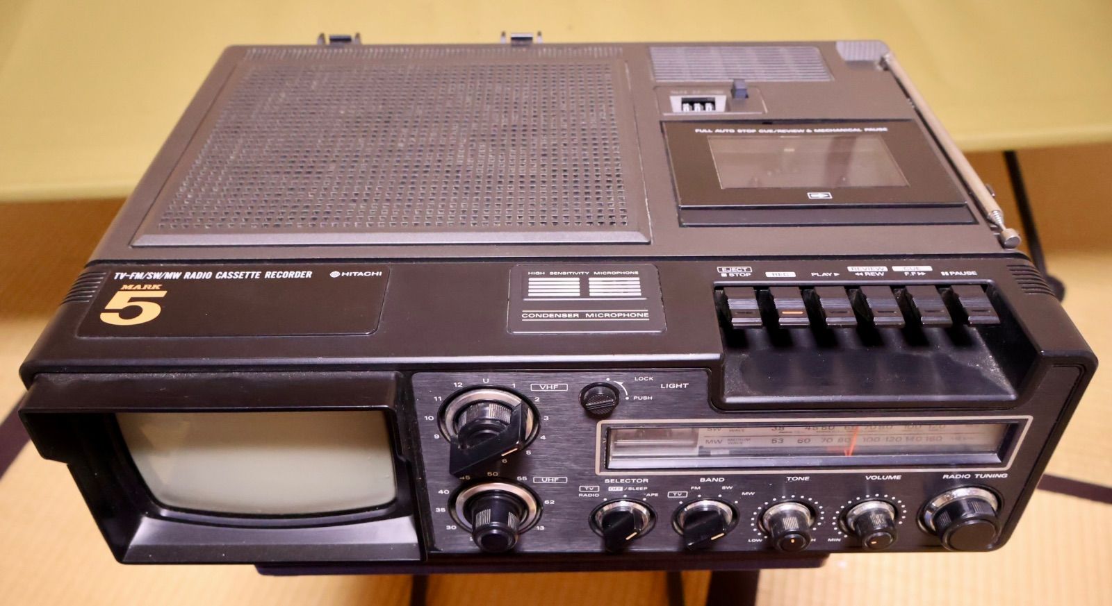 日立 HITACHI テレビ付きラジカセ K-59 通電OK 砂嵐表示可