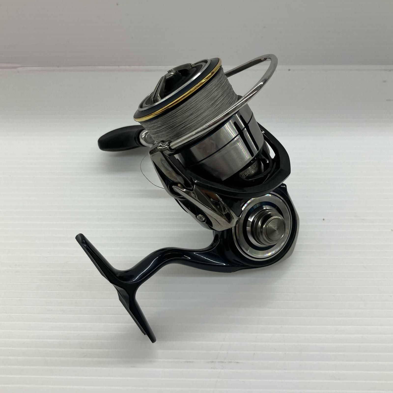 スピニングリール