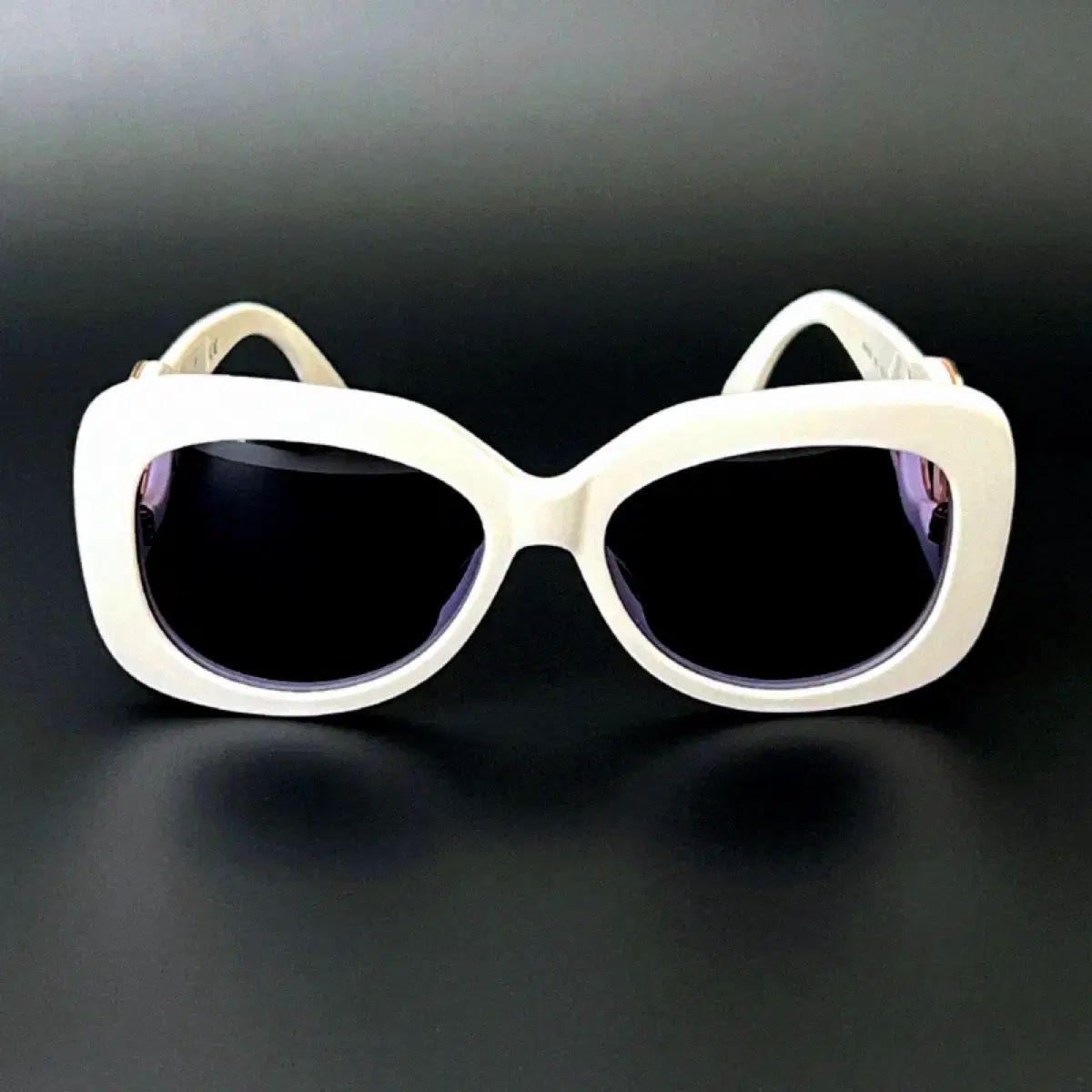 CHANEL シャネル