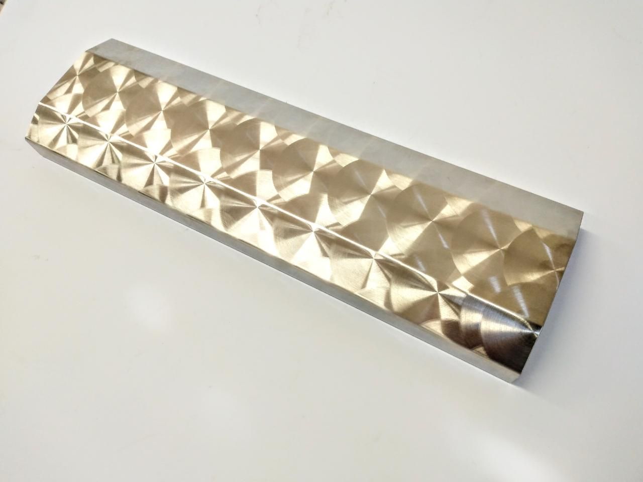 トラック用 アンドンケース 簡易型 ウロコステン 350×100×30ｍｍ