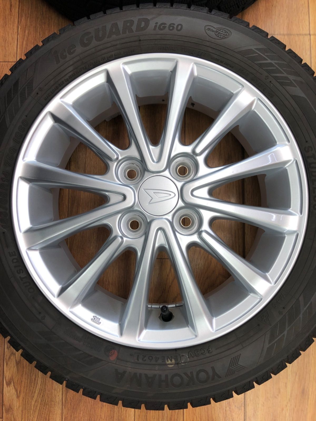 スタッドレス 155/65R14 ダイハツ純正アルミホイール - メルカリ
