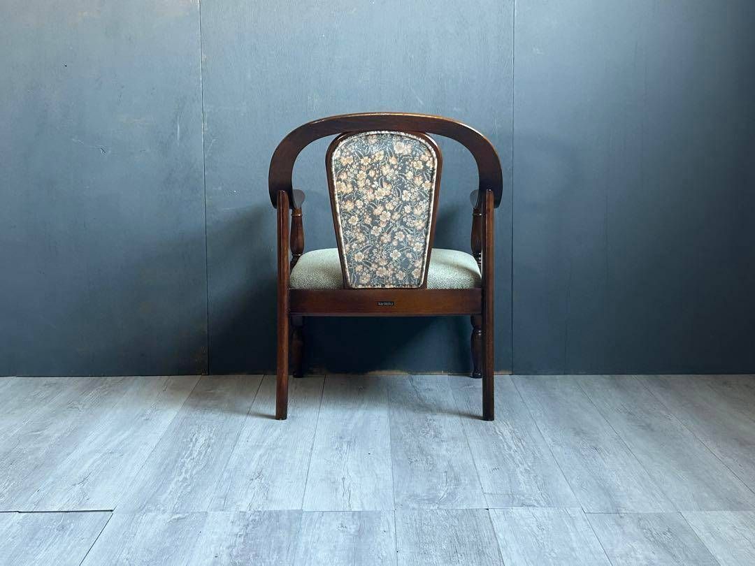 ① リメイク品 尾州生地 ホワイト座面 カリモク コロニアル アーム