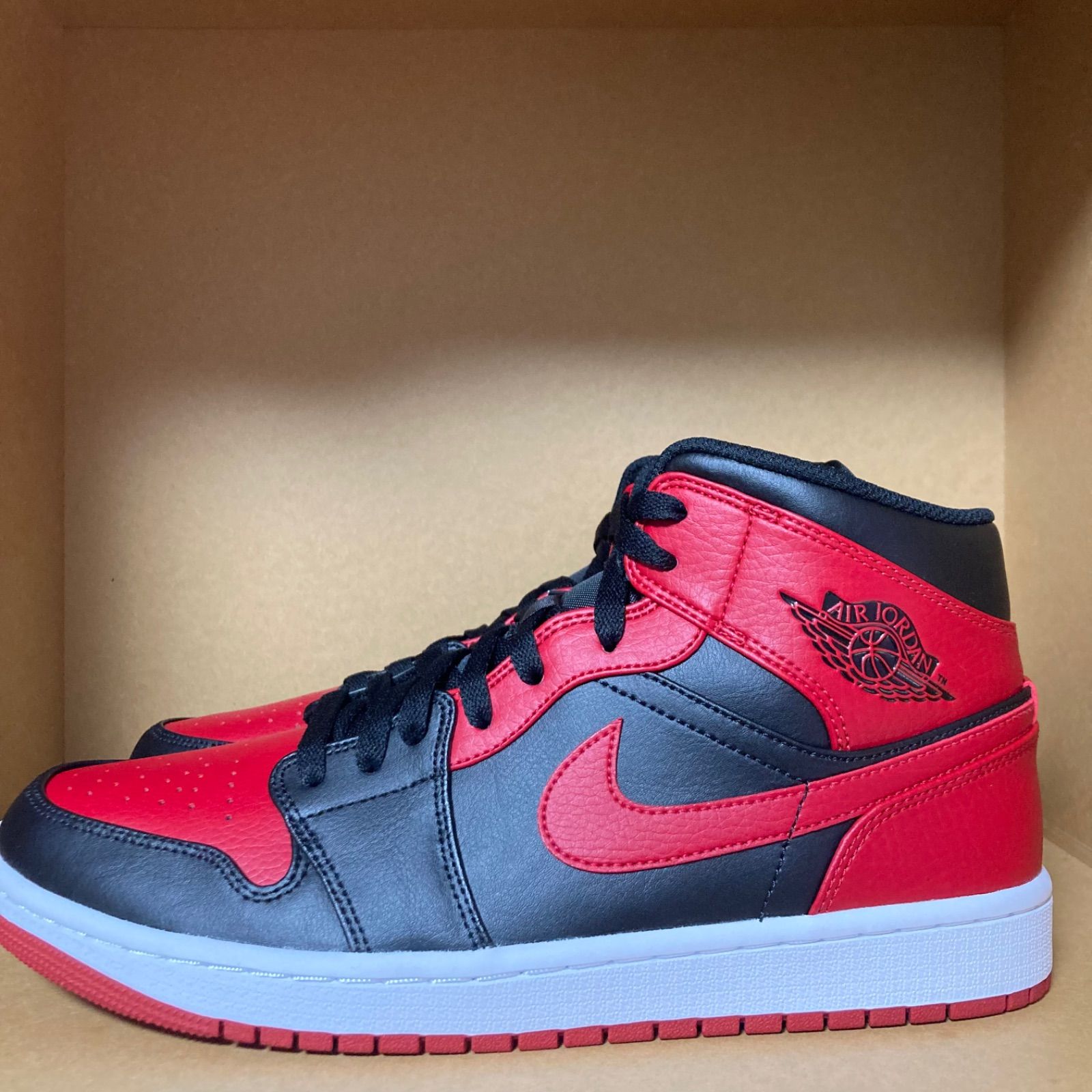 NIKE AIR JORDAN 1 MID BRED - ☆*:.｡. みふの部屋.｡.:*☆ - メルカリ