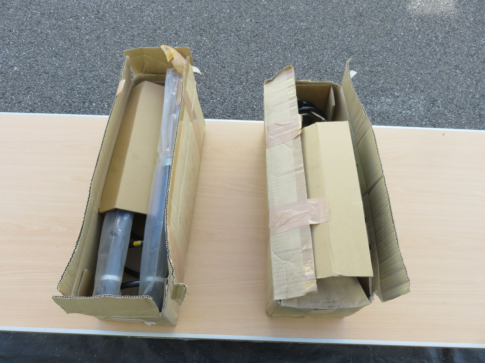 LA6743 日産 C26 セレナ 純正 フロント リア サスペンション ショックアブソーバーキット 54303-1VA1A E6210-CY025 FC26 HFC26 FFCRYSTALESIA_COM