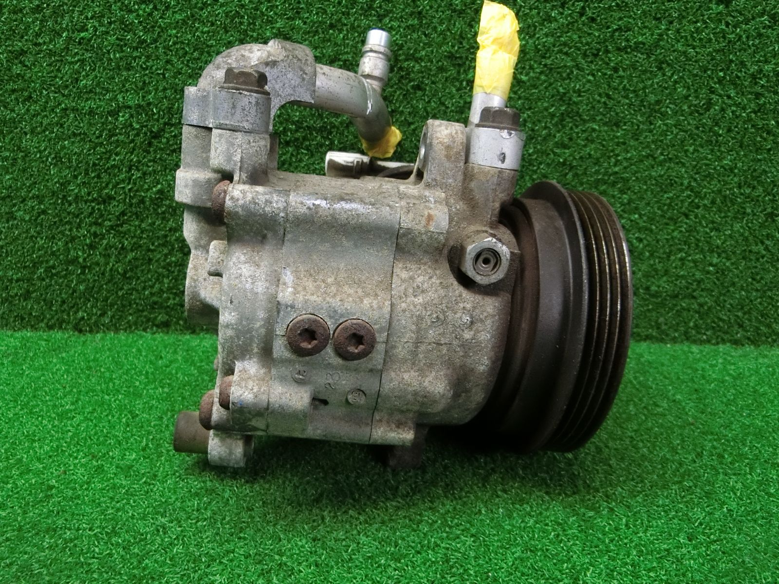 AC コンプレッサー