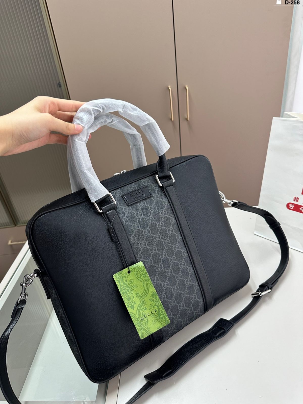 ✨極上品✨Gucciグッチの男性向けショルダーバッグ ハンドバッグ クロスボディバッグ ブリーフケースビジネスバッグ