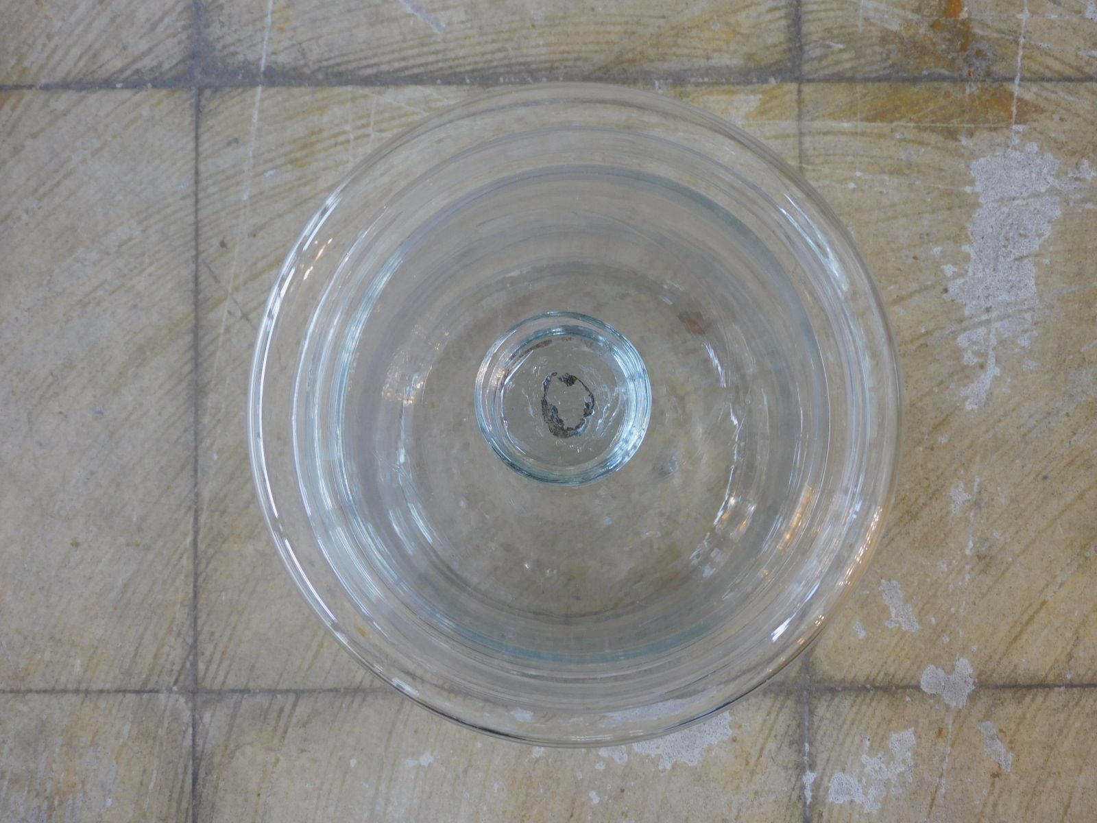 平たいベレー帽