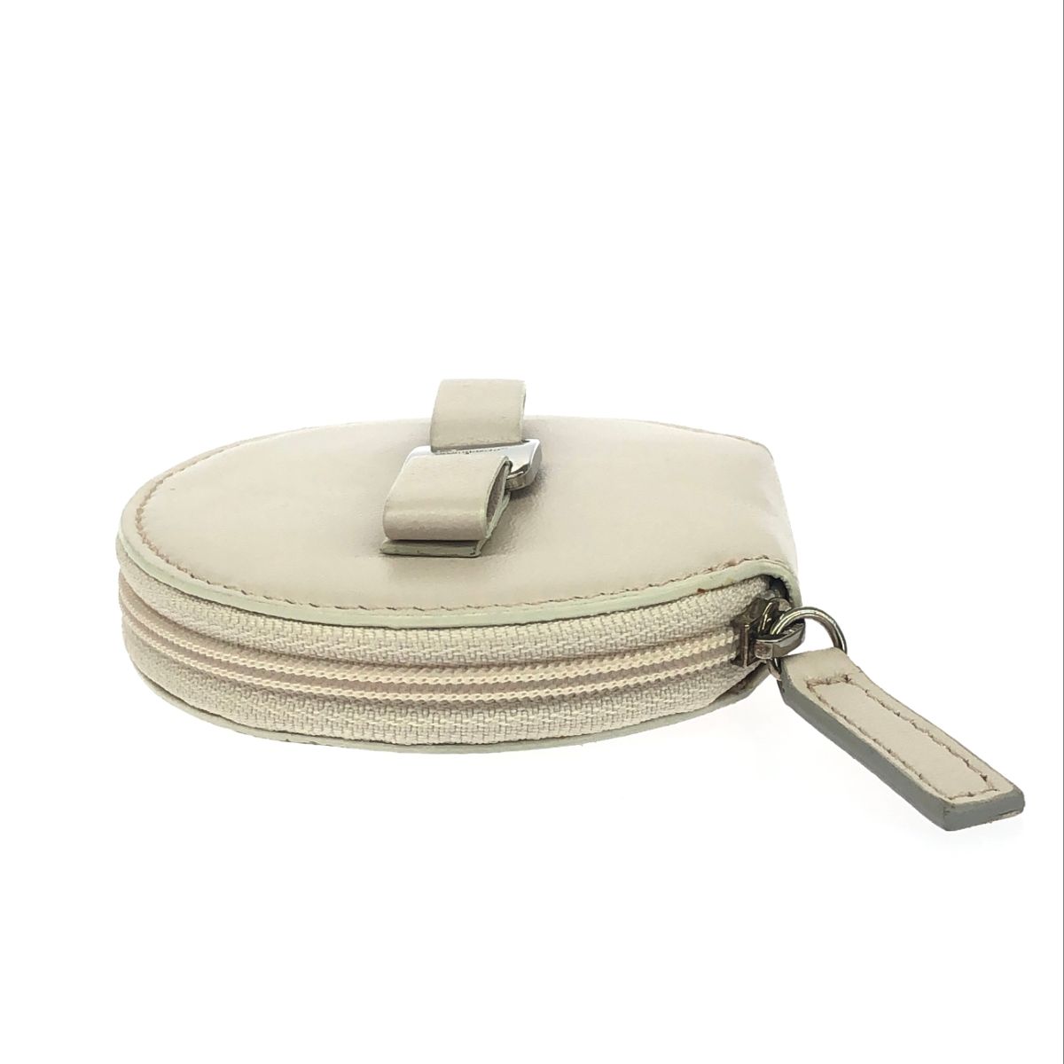 美品 Salvatore Ferragamo サルヴァトーレフェラガモ ヴァラ コイン 