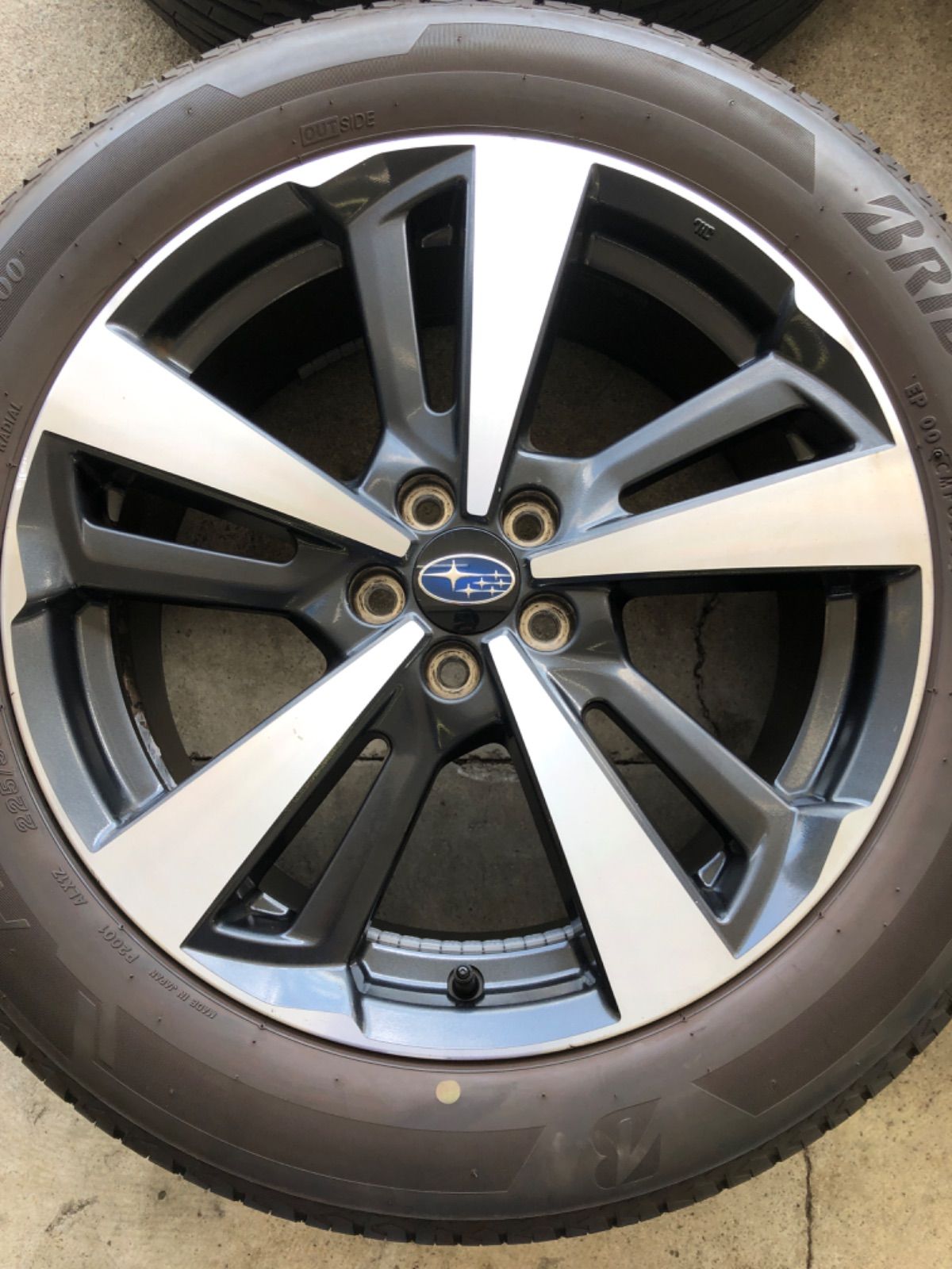 スバル フォレスター XV アウトバック 225/55R18 ブリヂストン ALENZA