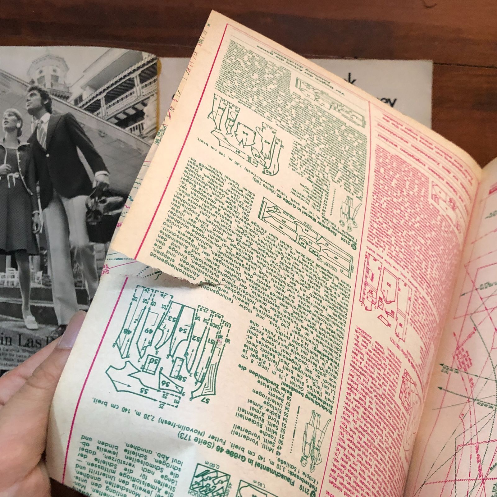 BURDA international Sommer（summer) 1972 型紙付録つき ☆ブルダ