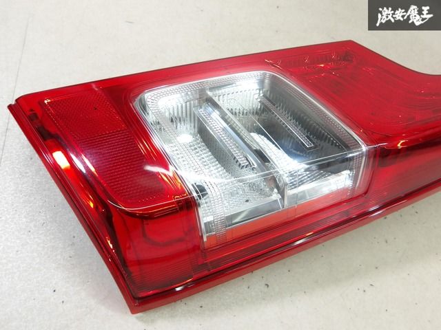 点灯OK!!】ダイハツ 純正 LA150S LA160S ムーブ LED テール
