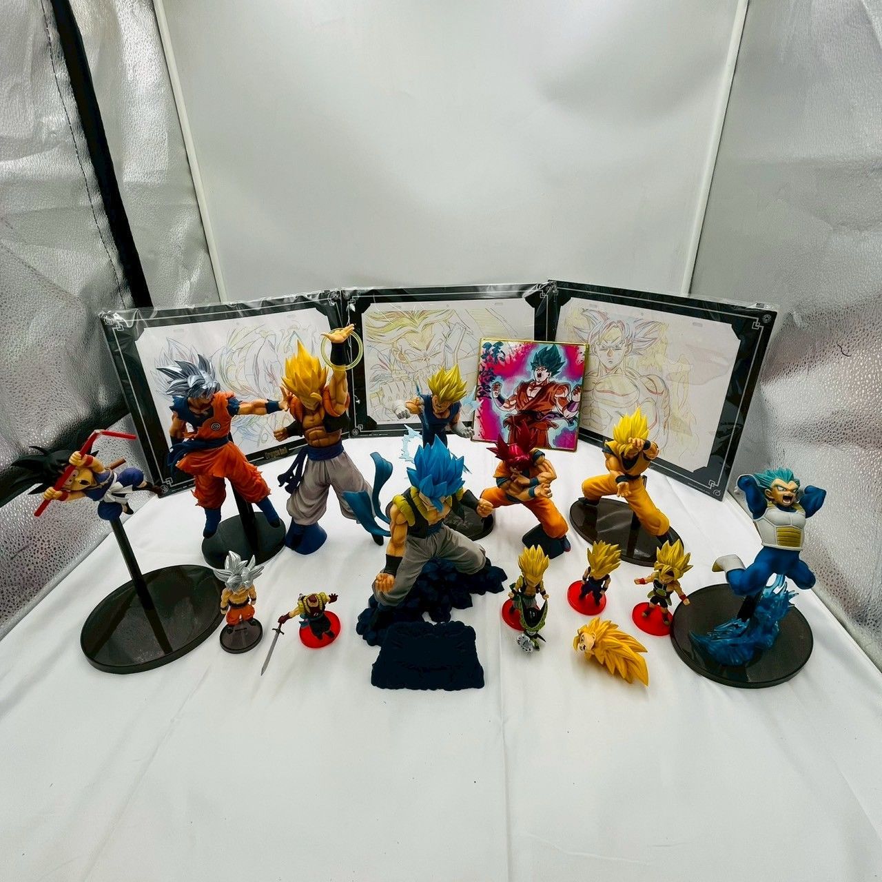 ❗️✨鑑賞用ディスプレイに✨❗️】ドラゴンボール フィギュア＆色紙 