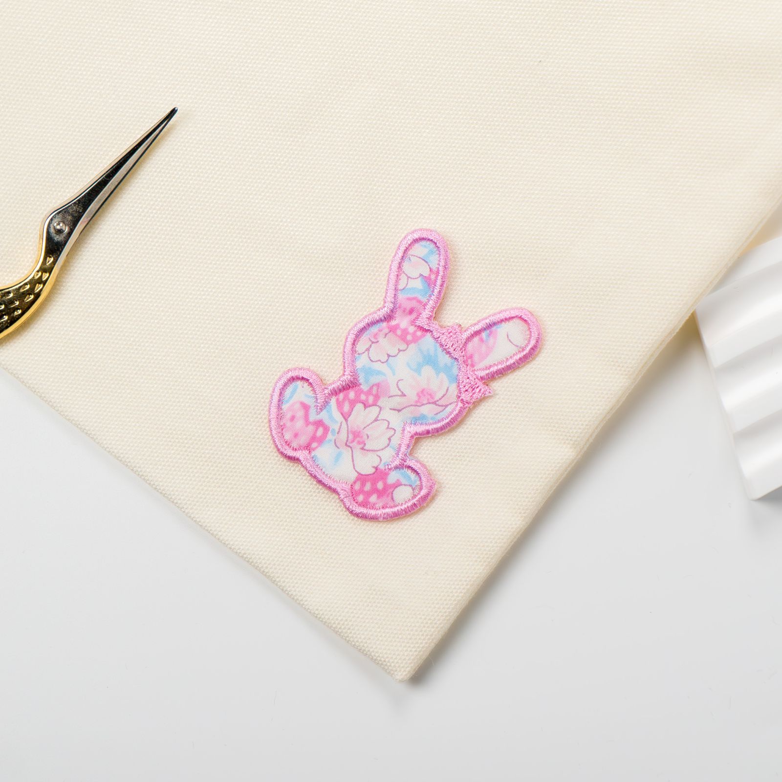 L-5】動物ワッペン ☆リバティ生地使用 アイロンワッペン うさぎ くま