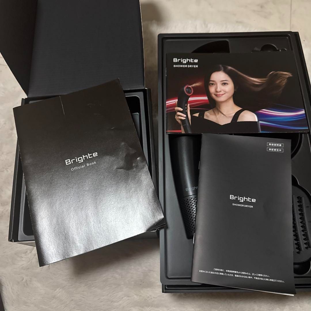 BrighteShower Dryer&Stand Brighteヘアドライヤー Brighte SHOWER DRYER | 乾くのに乾かない次世代ドライヤー