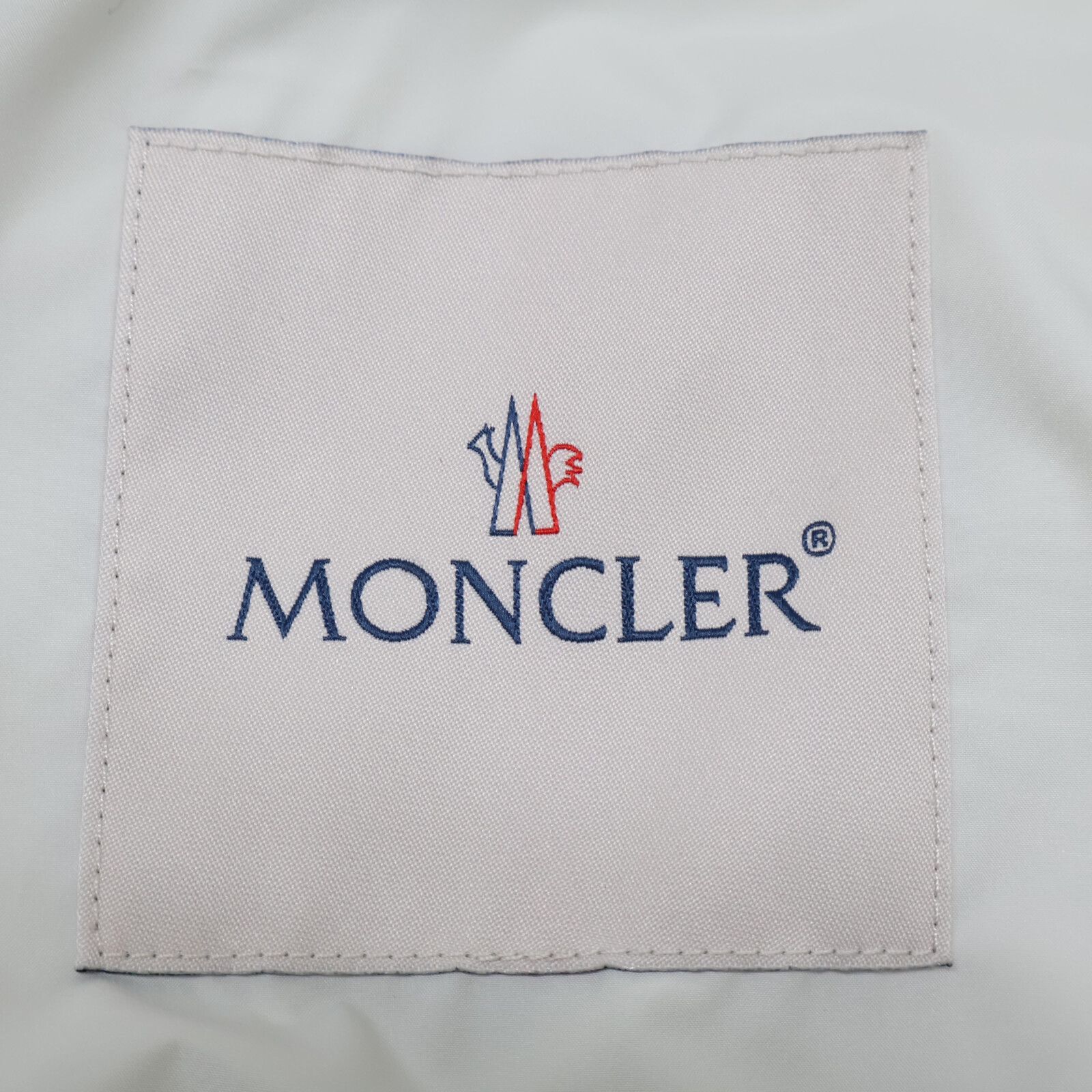 【MONCLER】BRISEO サテン ボンバー ジャケット Moncler Briseo サテン ボンバージャケット | ニュートラル