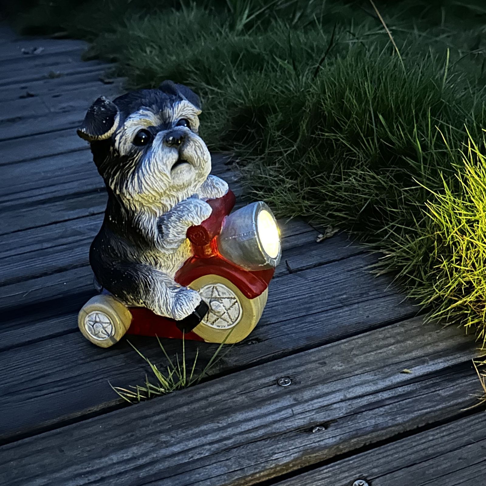 ソーラーライト ガーデンライト ガーデンオーナメント 犬 ドッグ 庭オブジェ 置物 癒しグッズ ガーデニング お庭 玄関ライト 動物の置物 花壇の置物  園芸装飾 - メルカリ