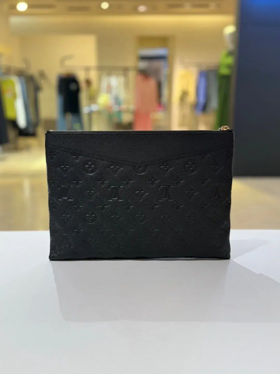 クラッチバッグ