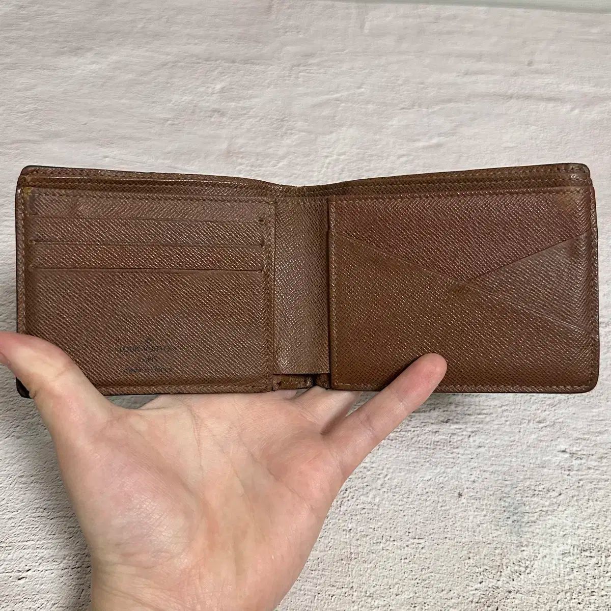 ウォレット 二つ折り財布