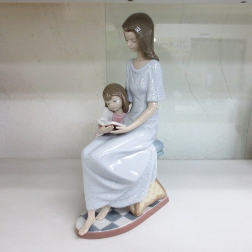 リヤドロ フィギュリン お休み前のご本 陶器 人形 女性 子供