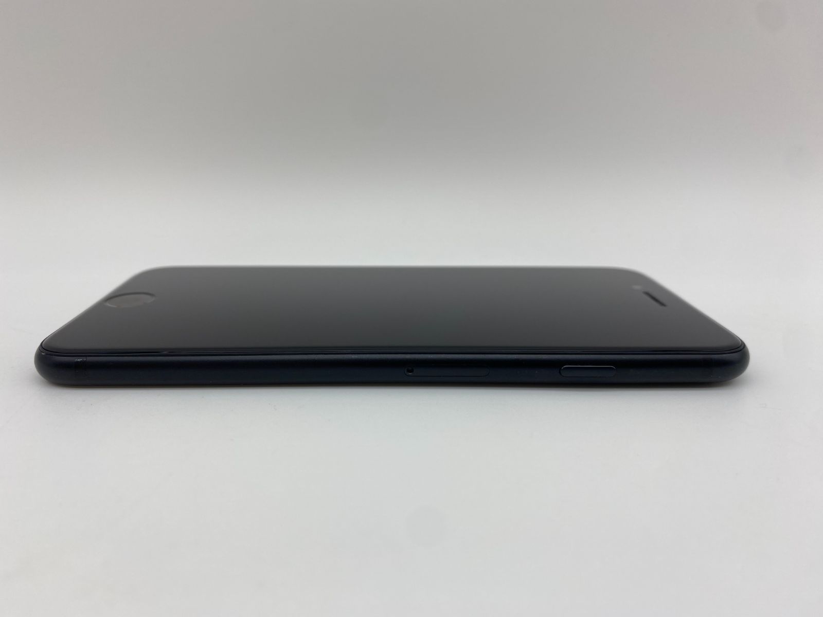 197iPhone SE2 256Gブラック/シムフリー/新品バッテリー100% iPhone SE 第2世代 256GB ブラック/シムフリー/新品バッテリー