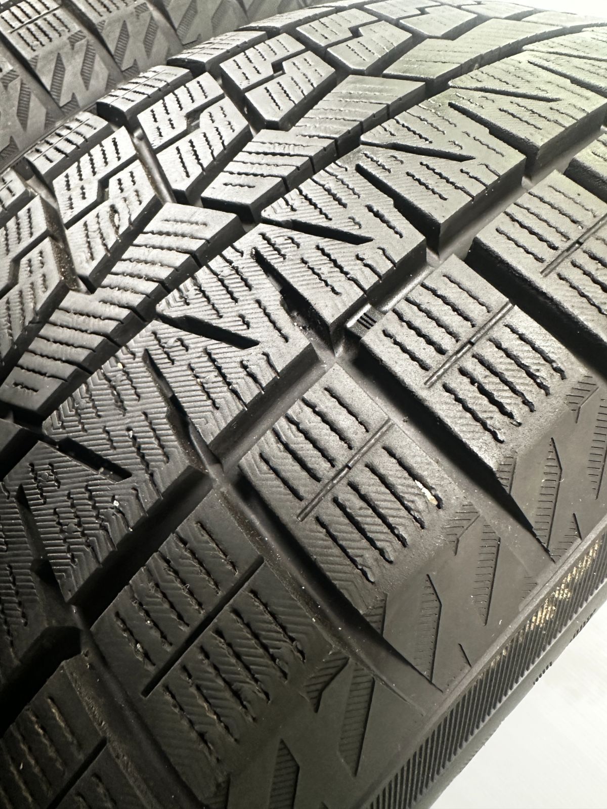 ヨコハマ　アイスガード ig60 205/60r16 24年製　2本のみ iceGUARD 【2025年製】 YOKOHAMA 205/60R16 92T iG52c ヨコハマタイヤ