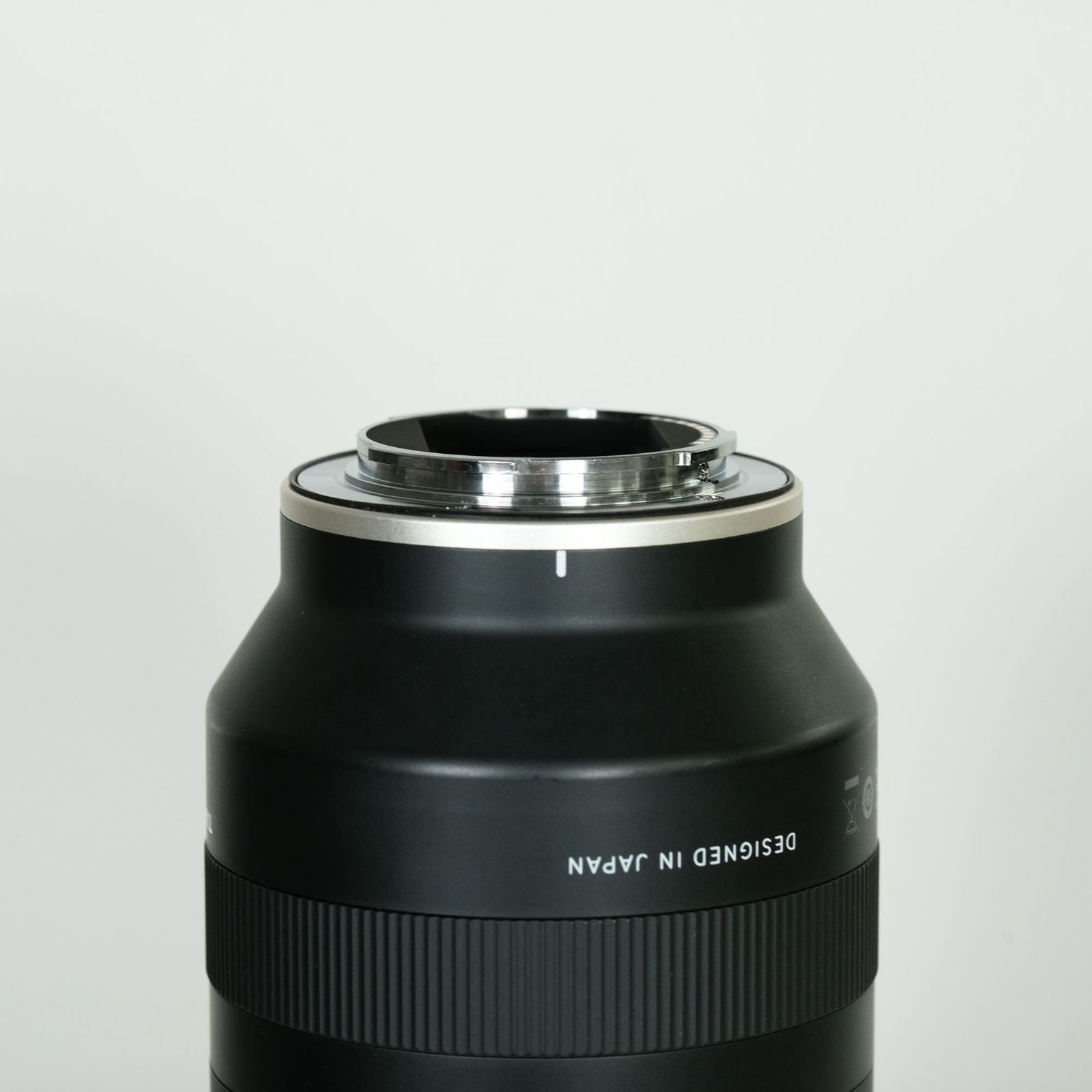 【美品】TAMRON 70-180mm F/2.8 Di III VXD 新品)TAMRON (タムロン) 70-180mm F2.8 Di III VC VXD G2/ Model A065S