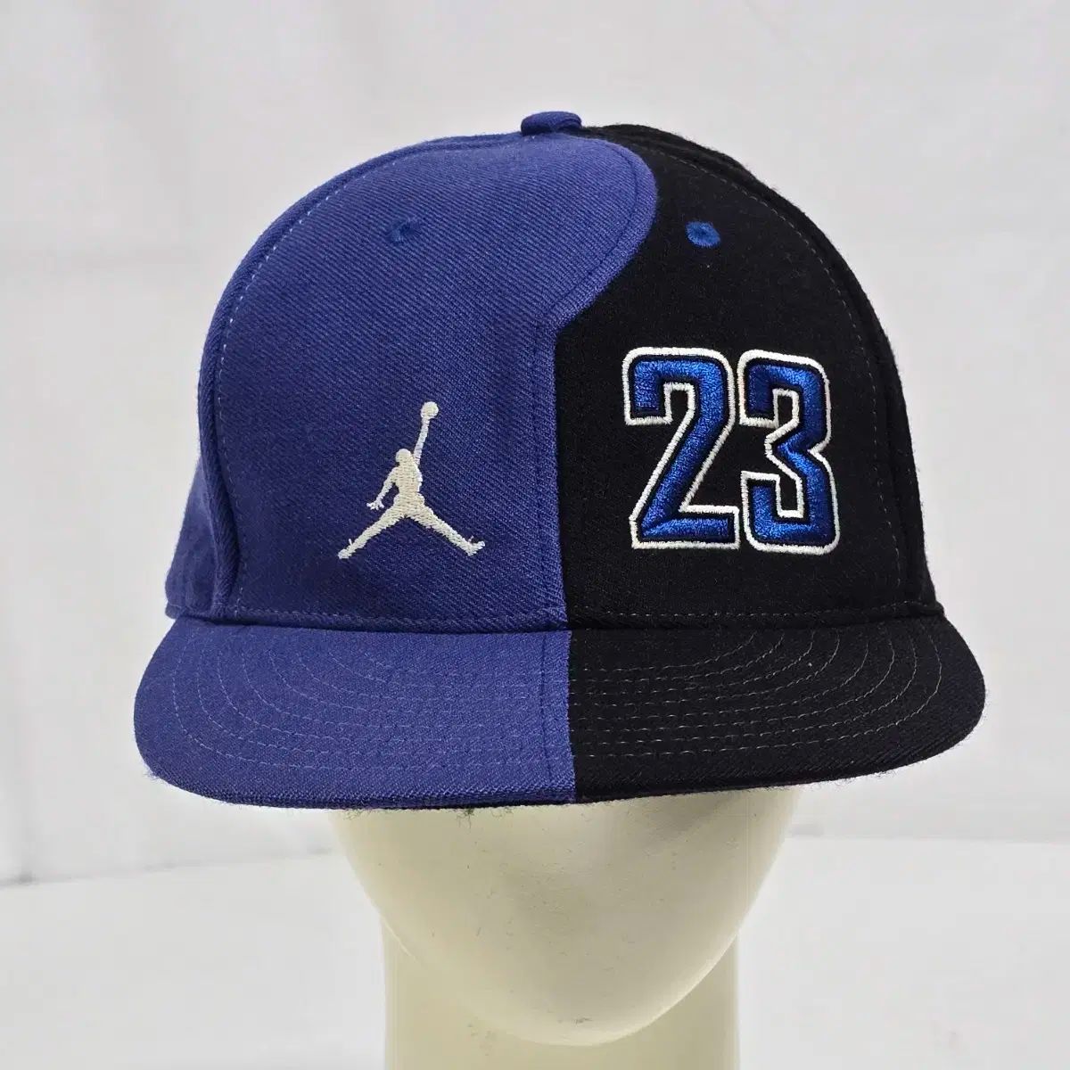 NIKE ナイキ ヴィンテージ ジョーダン 23 ジャンプマン 配色 スナップバック 57 7cm 0704