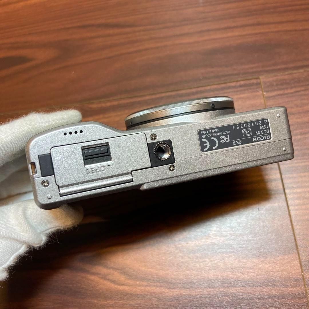 RICOH GR Ⅱ Silver edition デジカメ ほぼ新品 3446 - メルカリ