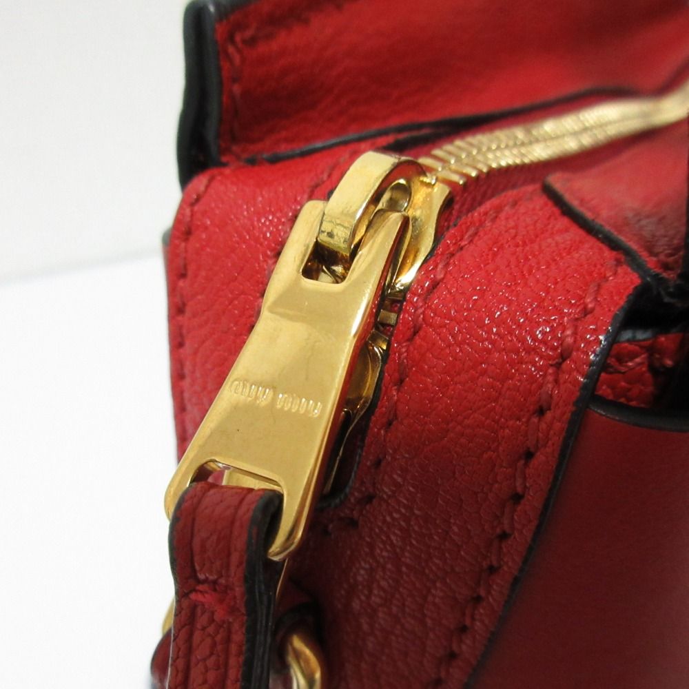 美品 miumiu ミュウミュウ マドラスフィオッコ レザー 2way ハンドバッグ ショルダーバッグ レッド レディース 古着 中古 USED 美品 miumiu ミュウミュウ マドラスフィオッコ レザー 2way