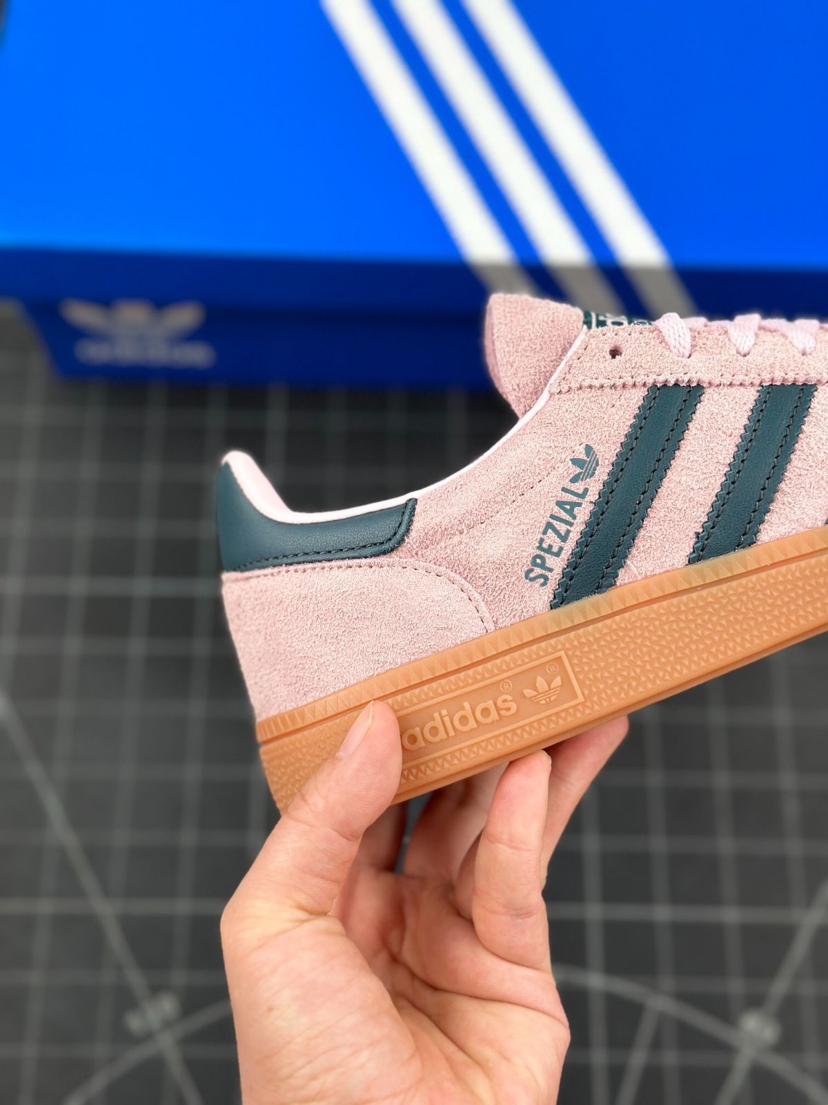 新品　Adidas アディダス Handball Spezial ハンドボールスペツィアル ピンク