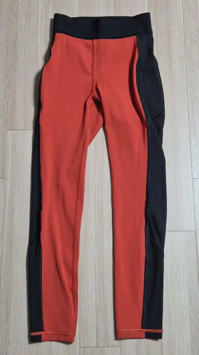 ルルレモン 4 サイズ レギンス 黒 レッド ルルレモン レギンス レッド