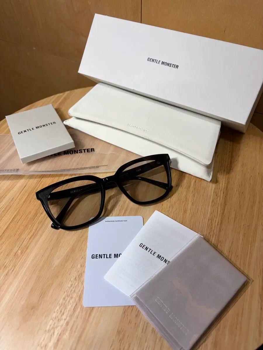 OS ジェントル モンスター TAM 透明 サングラス