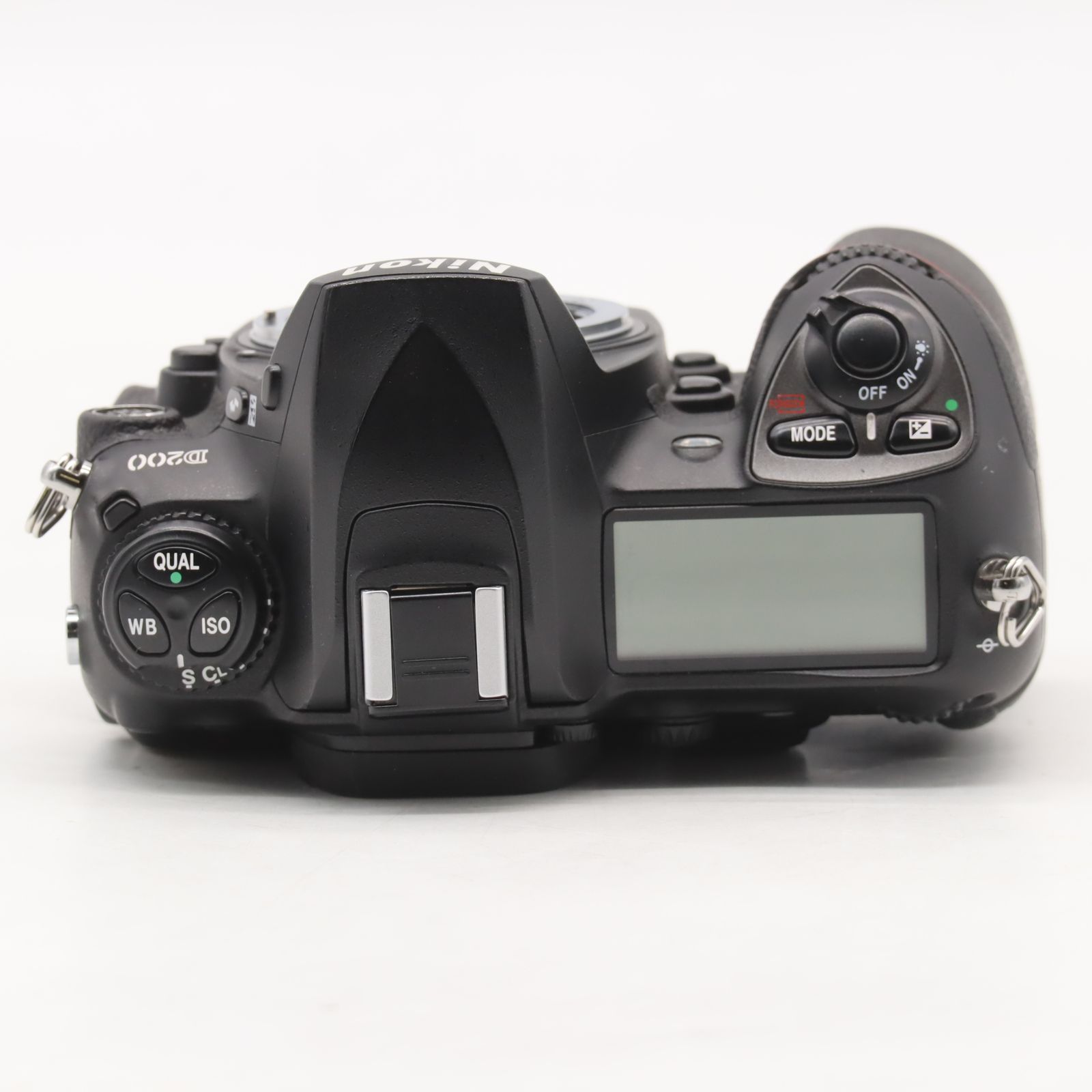 Nikon D200 ボディ ショット数 32313回