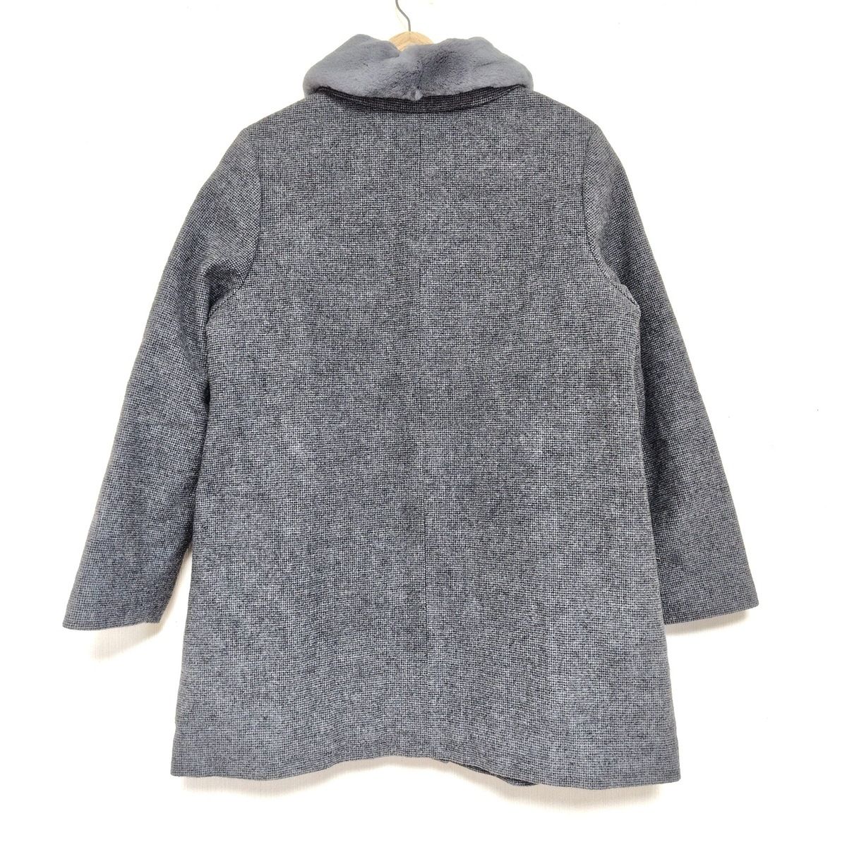 マドモアゼルノンノン　ミンク衿ダウンジャケット　サイズ４０（Ｌ）ライトオリーブ　ＵＳＥＤ マドモアゼルノンノン コートの通販