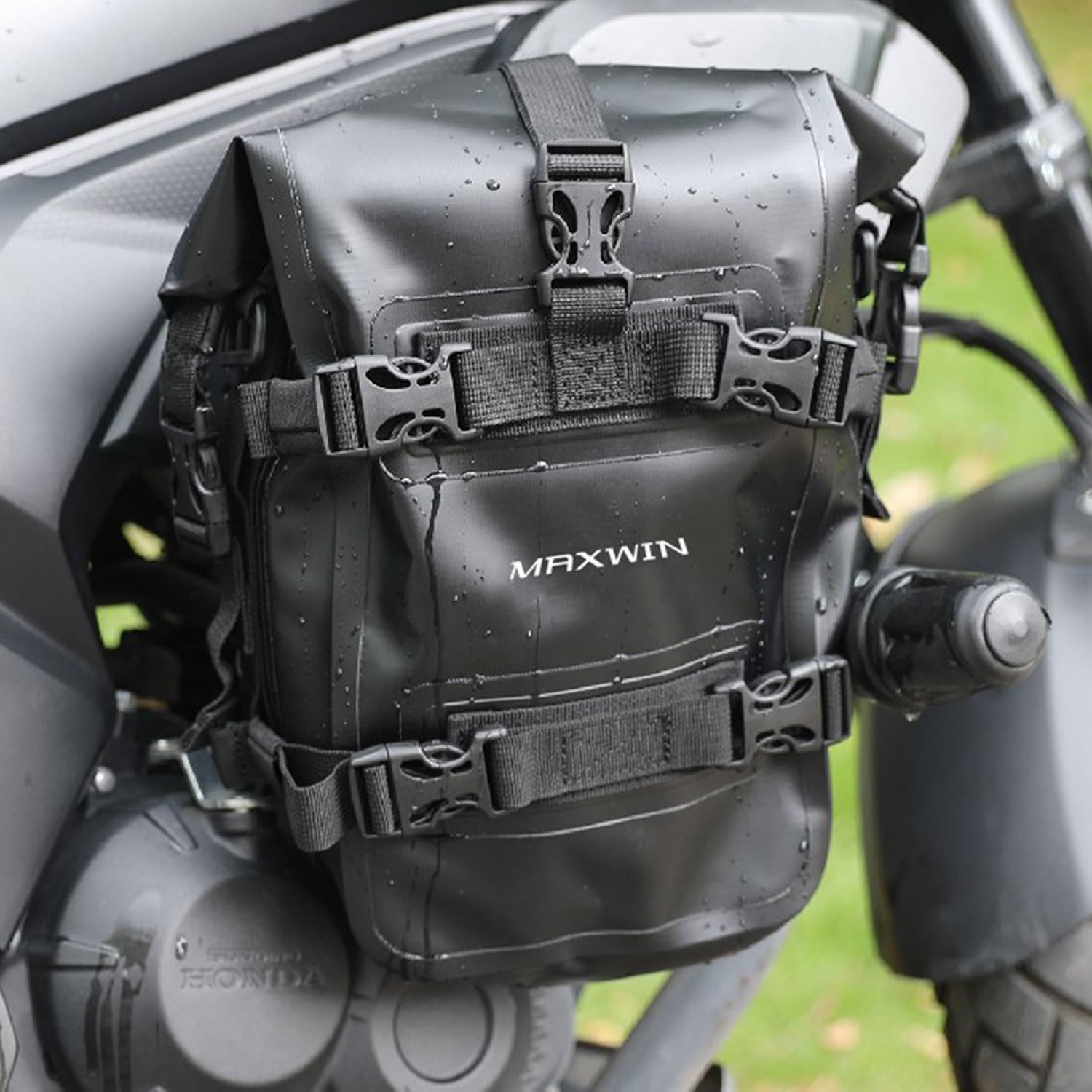 バッグ サイドバッグ バイク 小物収納 エンジンガード シート バイク用 キャリア ツーリング アクセサリー 防水 MAXWIN(マックスウィン) キャンプ アウトドア ショルダーバッグ B-SBAG01-B