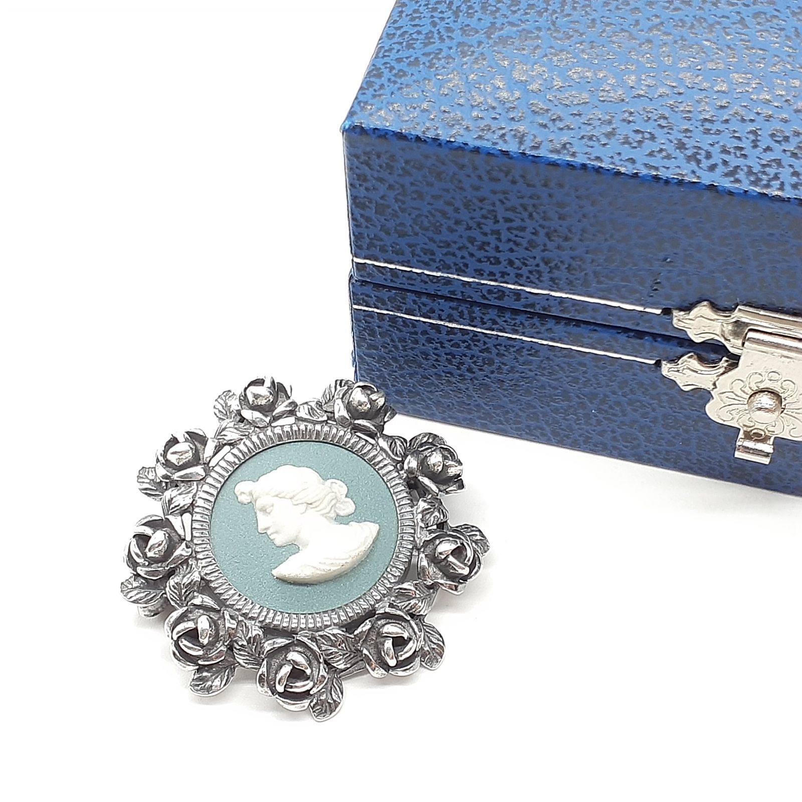 WEDGWOOD ウェッジウッド ブローチ SILVER 925 シルバー グリーン ジャスパー ストーンカメオ 彫刻 薔薇 ローズ