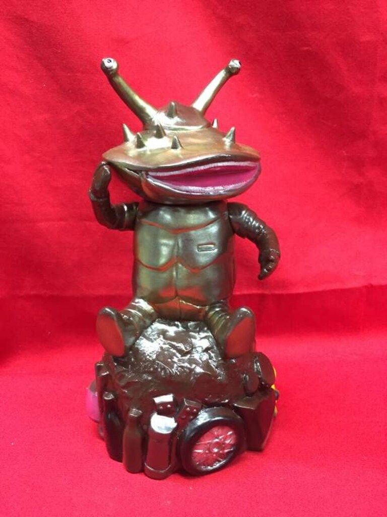 マーミット 怪獣天国 カネゴン貯金箱　開田裕治イラスト版 メディコムトイ/マーミット 怪獣天国 カネゴン貯金箱/開田裕治