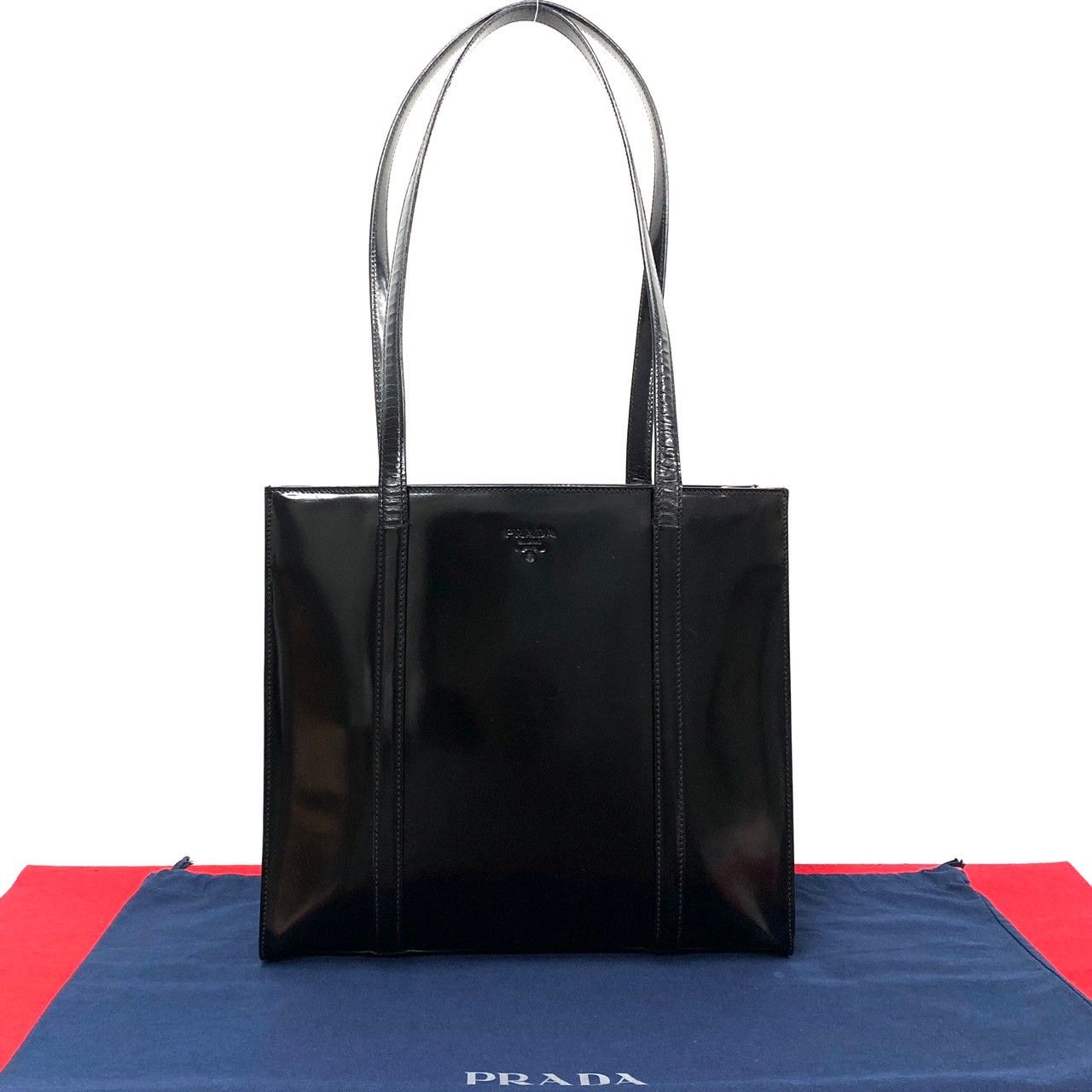 プラダ ロゴ エナメル パテントレザー ハンド トート バッグ ブラック 黒 ほぼ未使用 希少品 PRADA プラダ ロゴ 刻印 パテント レザー 本