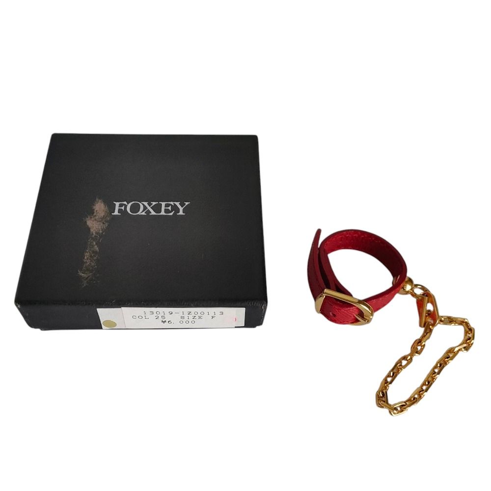 12/7特価☆フォクシー　FOXEYグローブホルダー　チャーム　ファー　非売品 美品 FOXEY フォクシー レザー ロゴ型押し グローブホルダー