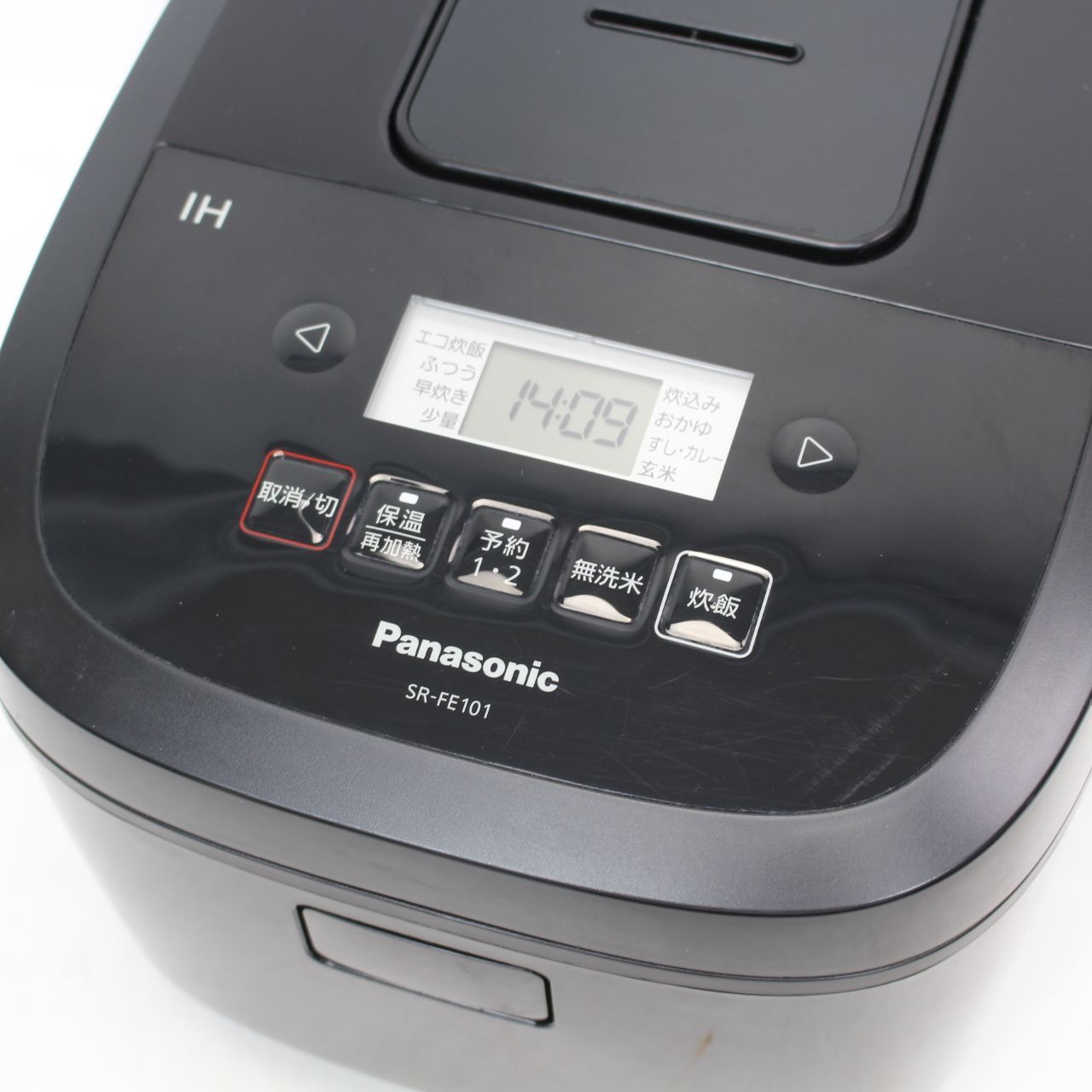 2024年製 Panasonic SR-FE101 炊飯器 737)パナソニック IH炊飯器 SR-FE101 2024年製 5.5合 備長炭釜