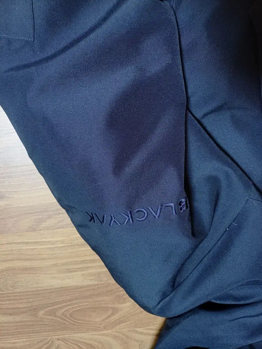 BLACK YAK ブラックヤク GORE-TEX₍ゴアテックス 両面グースダウン 95 実際のサイズ 98 素晴らしい状態