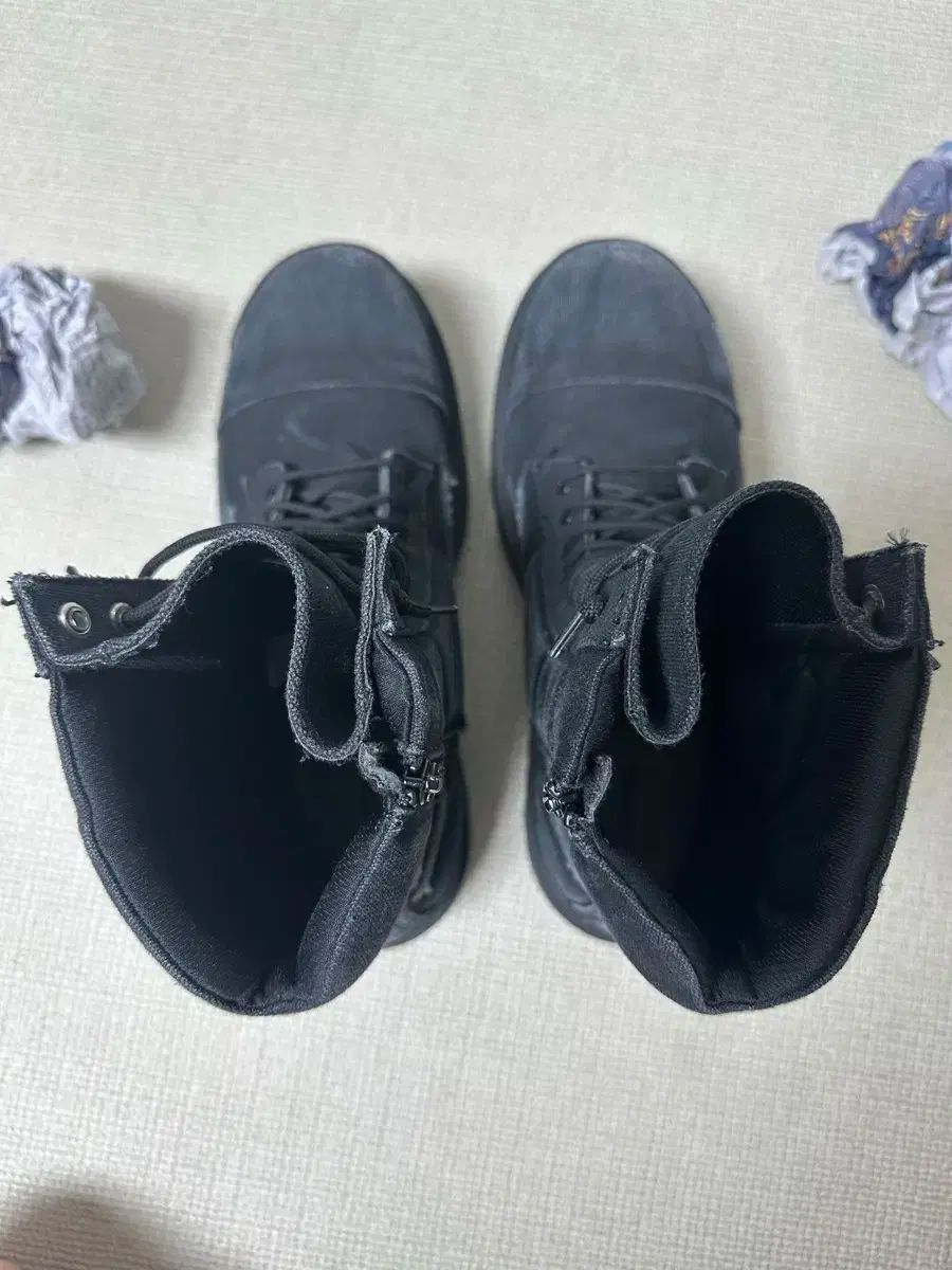 42 BALENCIAGA